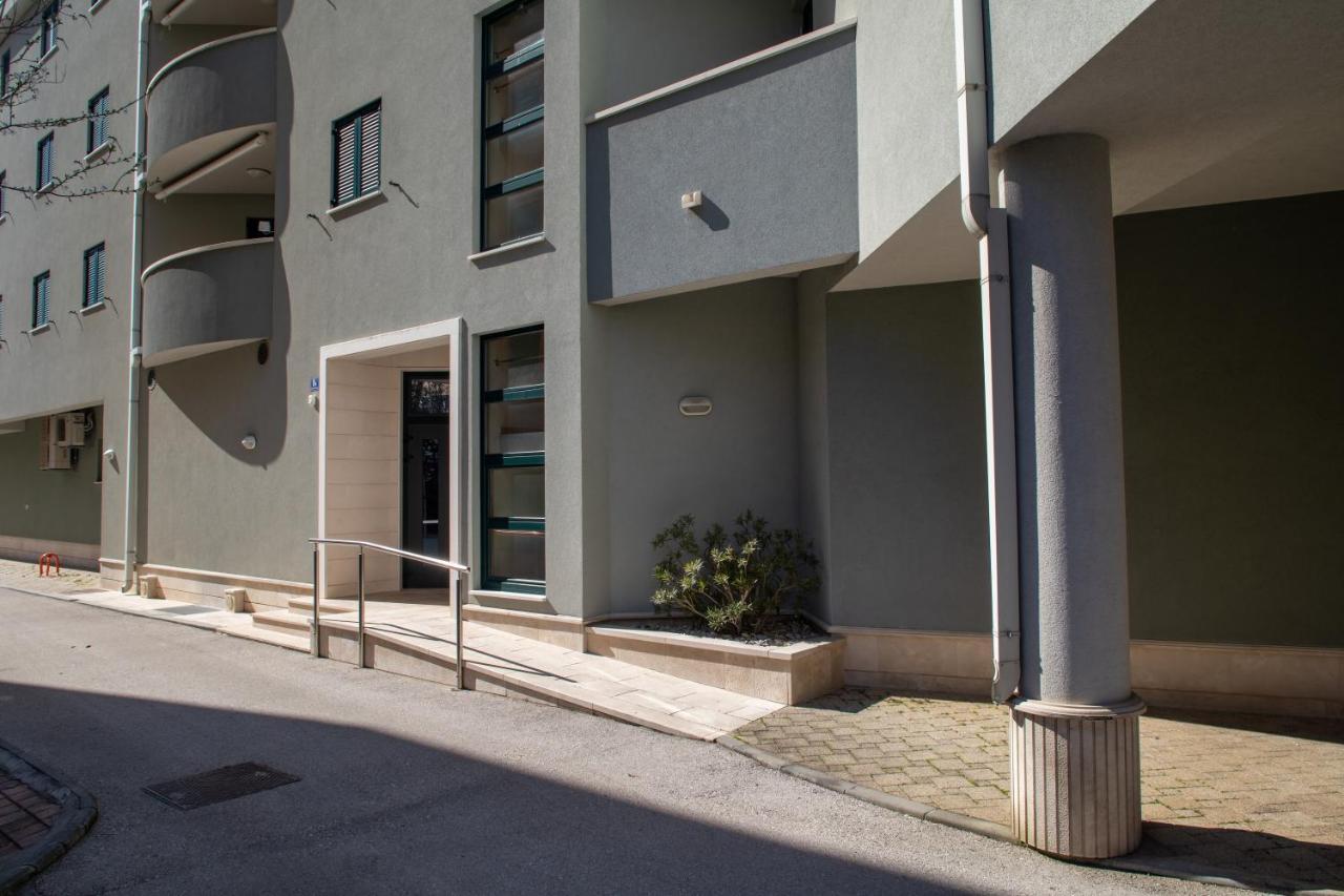 Luxury Green Beach Apartment Makarska Exterior foto